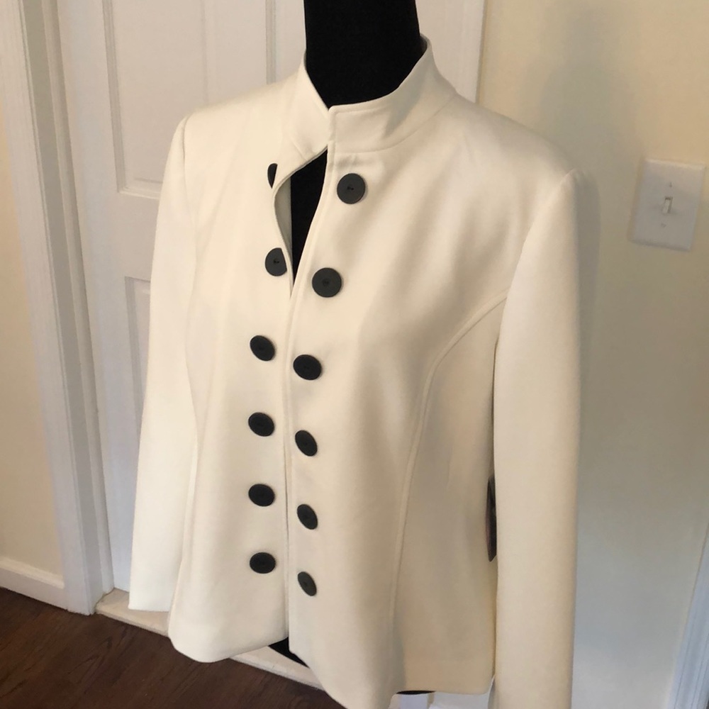 Vince Camuto ivory blazer